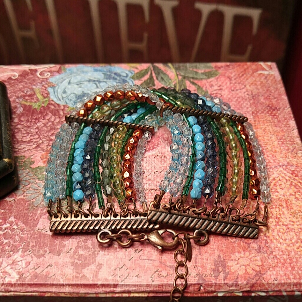 Bracelett, multi-color beaded